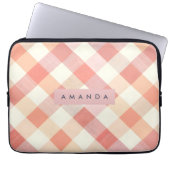 Personalized Pastel Peach Checkered Modern  Laptopschutzhülle (Vorderseite)