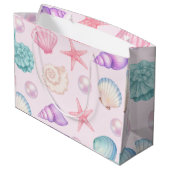 Personalized Pastel Seashell Coastal Custom Name Große Geschenktüte (Rückseite Schrägansicht)