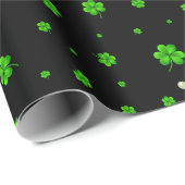 Personalized Pattern of green shamrocks with pearl Geschenkpapier (Rolleneckpunkt)