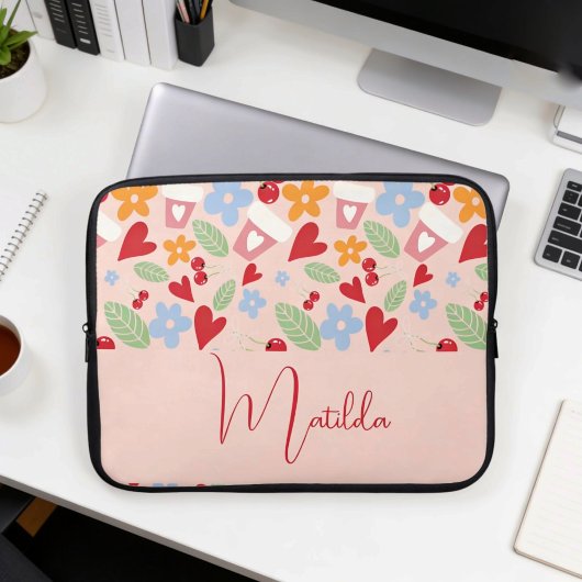 Personalized pattern with hearts, flowers, cherry laptopschutzhülle