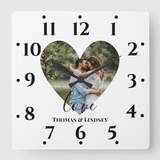 Personalized Photo Heart Frame Modern Calligraph Quadratische Wanduhr (Vorderseite)