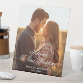 Personalized Photo Pedestal Sign – Custom Event Sockelschild (In Situ)