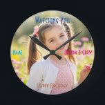 Personalized Photo & Text Custom Birthday Gift Runde Wanduhr<br><div class="desc">Create the perfect birthday keepsake with this personalized photo wall clock. Easily customize with your favorite picture,  name,  and special message for a truly unique gift they will cherish.</div>
