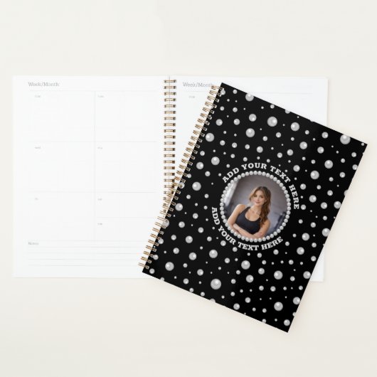 Personalized Photo with Pearls Circle on Black Planer (Anzeige)