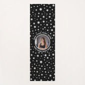 Personalized Photo with Pearls Circle on Black Yogamatte (Vorderseite)