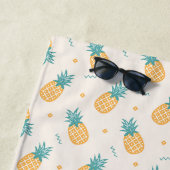 Personalized Pineapple Beach – Tropical Strandtuch (Beispiel)