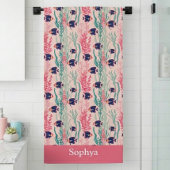 Personalized Pink Tropical Fish Strandtuch