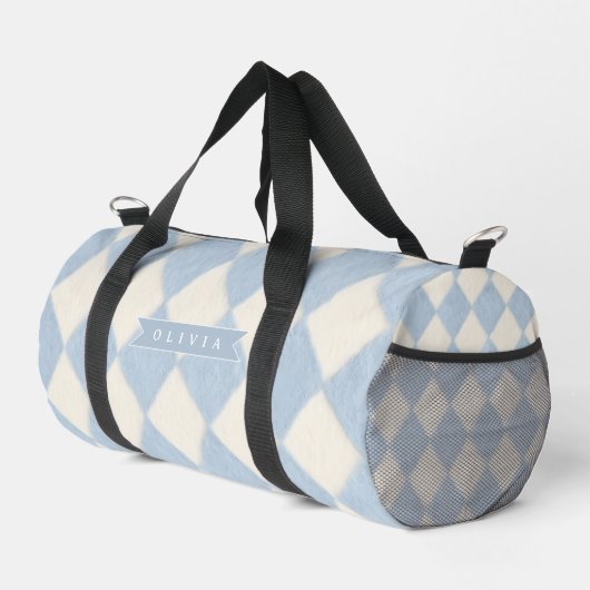 Personalized Preppy Soft Blue Fuzzy Argyle Name Duffle Bag (Rechte Ecke)