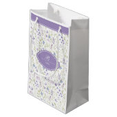 Personalized Purple Wildflower Monogram Kleine Geschenktüte (Rückseite Schrägansicht)