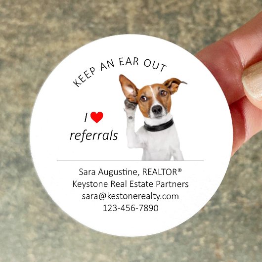 Personalized Realtor Referral Dog, Keep an Ear Out Runder Aufkleber