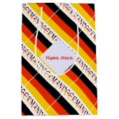 Personalized Red Name Germany Flag Tiled Mittlere Geschenktüte (Vorderseite)