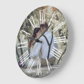 Personalized Rustic Wedding Couple Photo Große Wanduhr (Winkel)