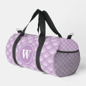 Personalized Shades of Purple Floral Pattern Duffle Bag (Rechte Ecke)