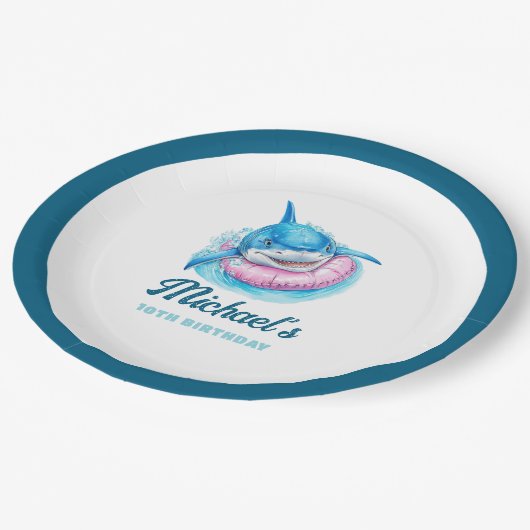 Personalized Shark Pool Party Pappteller (Schrägansicht)