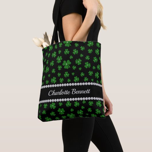 Personalized St. Patrick’s Day Shamrock with Pearl Tasche (Von Nahem)