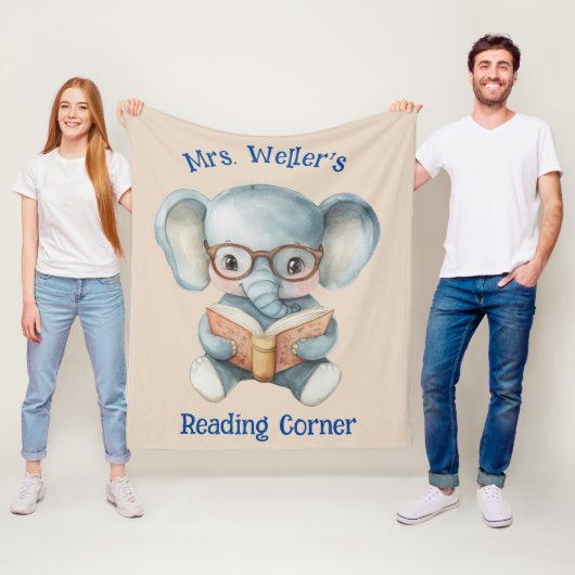 Personalized Teacher Watercolor Elephant Reading Fleecedecke (Beispiel)