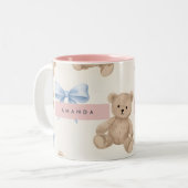 Personalized Teddy Bear & Blue Bow Pattern Zweifarbige Tasse (Vorderseite Links)