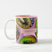 Personalized Vibrant Glitter Kiwi Pop Art Design Zweifarbige Tasse (Links)