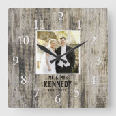 Personalized Wedding Foto von Anniversary Rustic W Quadratische Wanduhr (Vorderseite)