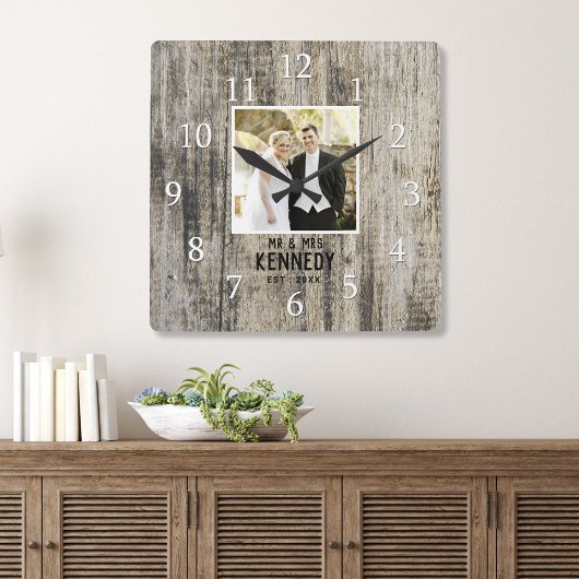 Personalized Wedding Foto von Anniversary Rustic W Quadratische Wanduhr