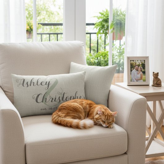 Personalized Wedding Gift: Gray Farmhouse Throw Lendenkissen