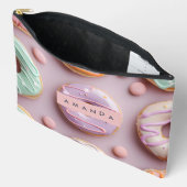 Personalized Whimsical Pastel Donut & Macaron Zubehörtasche (Offen)