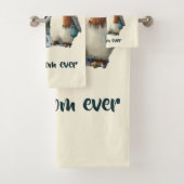 Personalized Winter Penguin “Best Mom Ever” Badhandtuch Set (Insitu)