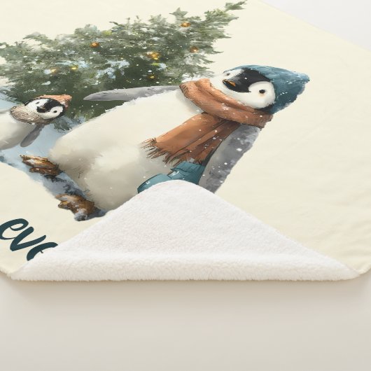 Personalized Winter Penguin “Best Mom Ever” Sherpadecke (3/4)