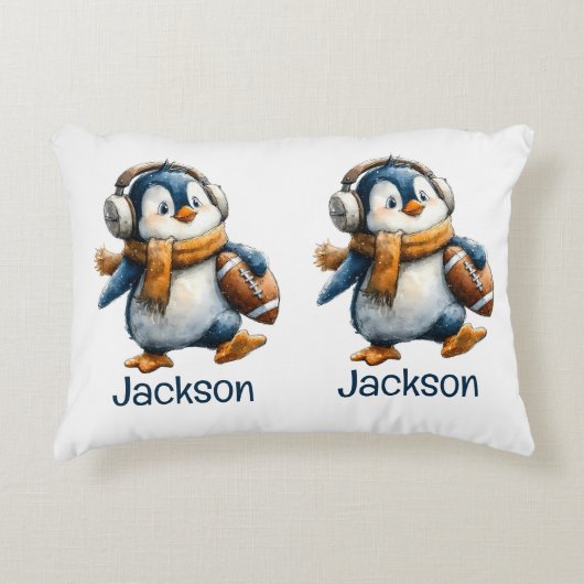 Personalized Winter Penguin Football Kid Dekokissen (Vorderseite)