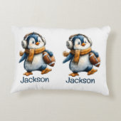 Personalized Winter Penguin Football Kid Dekokissen (Rückseite)