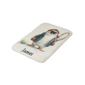 Personalized Winter Penguin Tennis Kid Badematte (Schrägansicht)