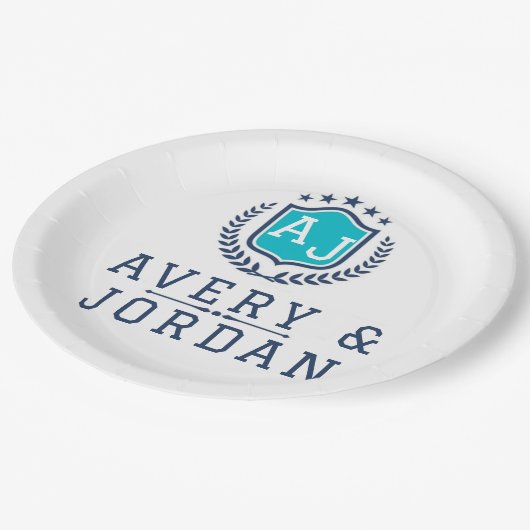 Personalized wite blue Monogram Wedding  Pappteller (Schrägansicht)
