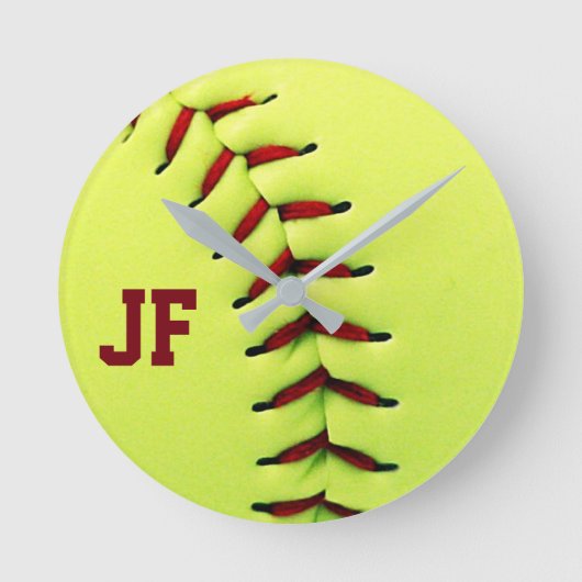 Personalized yellow softball ball runde wanduhr (Vorderseite)