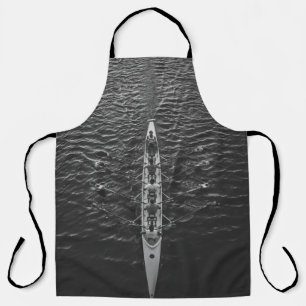 PERSONEN, DIE AUF DEM BOOT DES WASSERKÖRPERS FAHRE SCHÜRZE