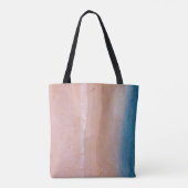 Personen, die auf Sand in der Nähe des Meeresufers Tasche (Rückseite)