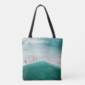 Personen stehend und schwimmen auf Schwimmbad besi Tasche (Rückseite)