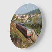 Personenzug in Herzhausen am Edersee Große Wanduhr (Winkel)