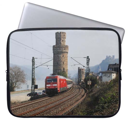 Personenzug in Oberwesel Laptopschutzhülle (Vorderseite)