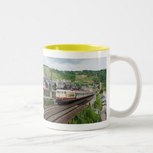 Personenzug in Oberwesel Zweifarbige Tasse