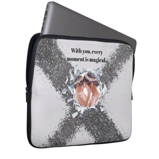 PERSONILIZE TEXT AND PICTURE LAPTOPSCHUTZHÜLLE (Vorne Rechts)