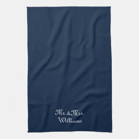 Personize Couple's Nachname Mr. & Mrs. navy blue Geschirrtuch (Vertikal)