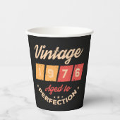 Persönliche fünfzig Vintage 50. Geburtstagsfeier Pappbecher (Vorderseite)