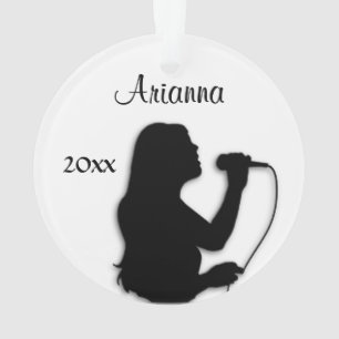 Persönlicher Name und Jahr der Sängerin Ornament