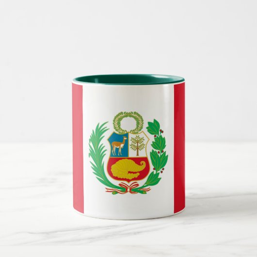 Peru-Flagge Zweifarbige Tasse (Mittel)