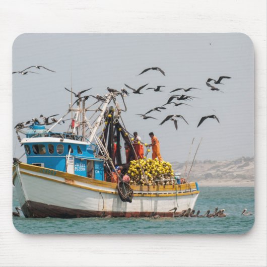 Peru, Los Organos. Fischerboot in Los Organos Mousepad (Vorne)