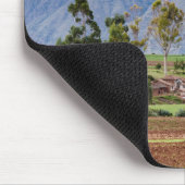 Peru, Maras. Landschaft über dem Sakraltal Mousepad (Ecke)