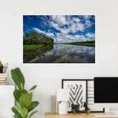 Peruanische Dschungelreflektionen Poster (Heimbüro)