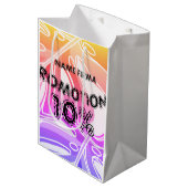 Pesonalized name PROMOTIONS Mittlere Geschenktüte (Vorderseite Schrägansicht)