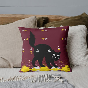 Pet Black Cat auf Burgundwein gelb Niedlich modern Kissen