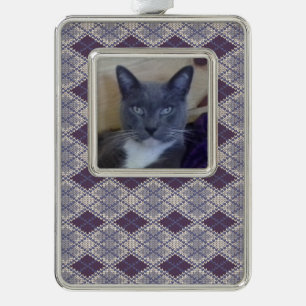PET LOVE gerahmter Vert-Schmuck / Plum Argyle-Stri Rahmen-Ornament Silber